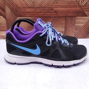 Nike Revolution 2 Athletic Running Shoe Womens Size 8 554900-023 Black Blue
